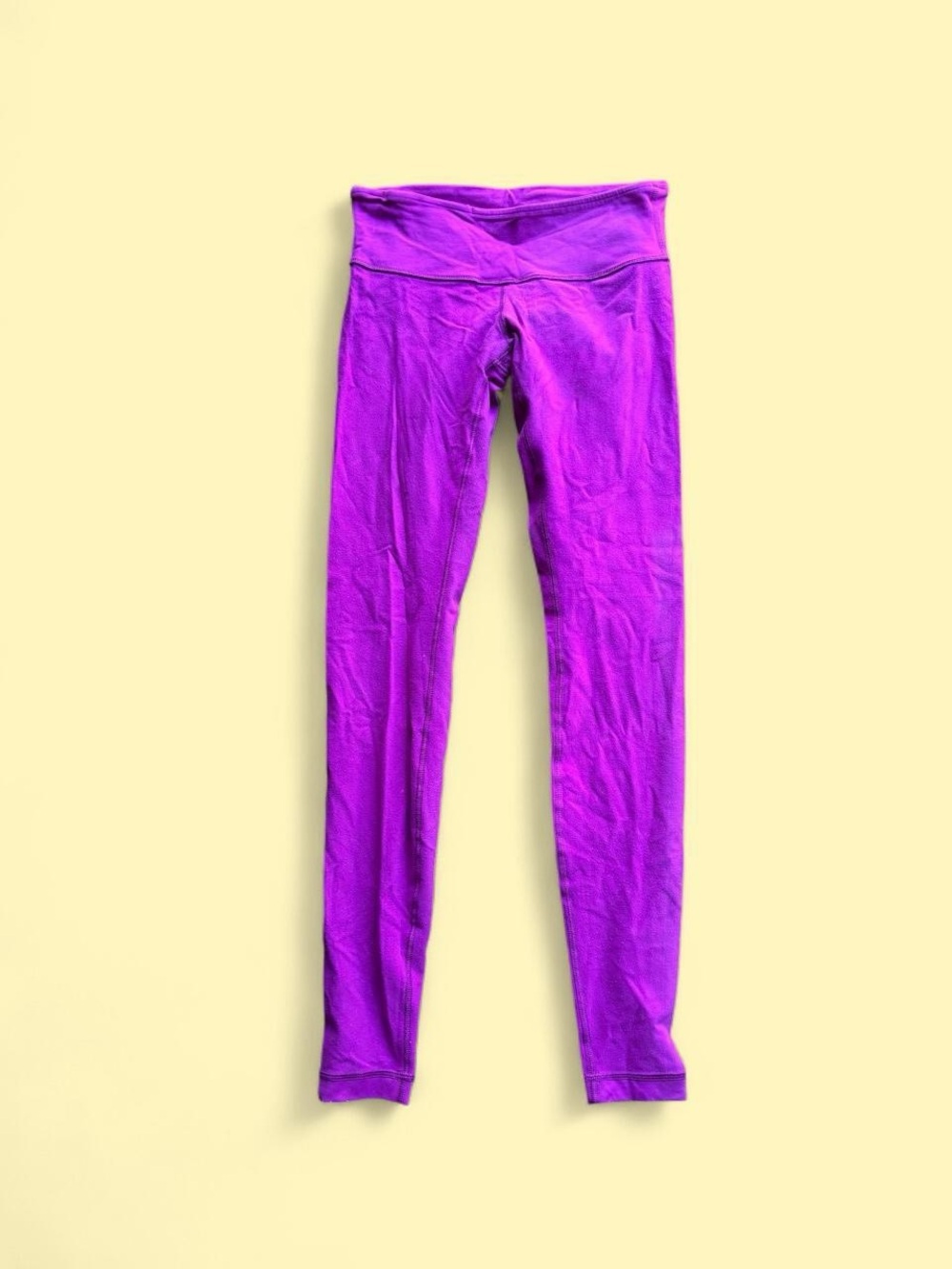 ✨lululemon Purple high-waisted leggings with stretchy fabric✨